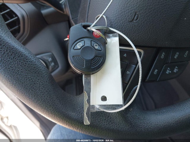 Продаж на аукціоні авто 2017 Ford Escape Se, vin: 1FMCU9GD4HUF00743, номер лоту: 46280673