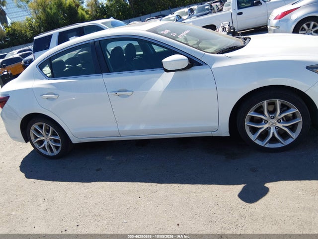 19UDE2F31KA013905 Acura Ilx Standard