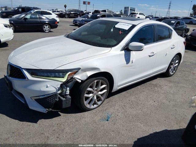 19UDE2F31KA013905 Acura Ilx Standard