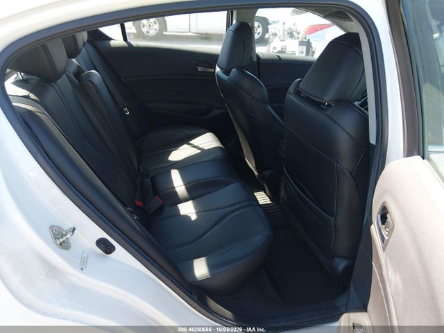 19UDE2F31KA013905 Acura Ilx Standard