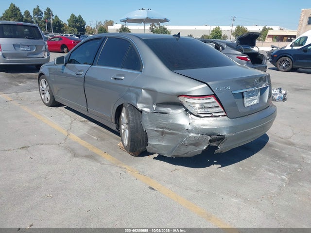 2012 Mercedes-benz C 250 Luxury მანქანა იყიდება აუქციონზე, vin: WDDGF4HB8CR220180, აუქციონის ნომერი: 46280689