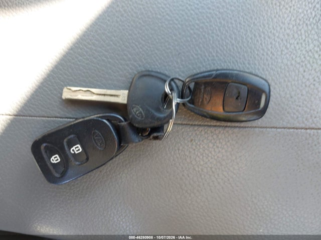46280908 :رقم المزاد ، 5XYKT4A1XBG114535 vin ، 2011 Kia Sorento Lx مزاد بيع