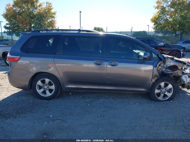 Aukcja sprzedaży 2017 Toyota Sienna Le 8 Passenger, vin: 5TDKZ3DC5HS838005, numer aukcji: 46280919