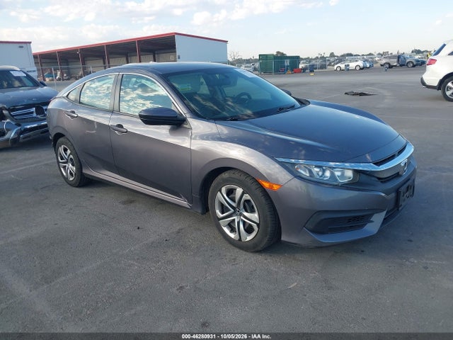 46280931 :رقم المزاد ، 19XFC2F56HE212873 vin ، 2017 Honda Civic Lx مزاد بيع