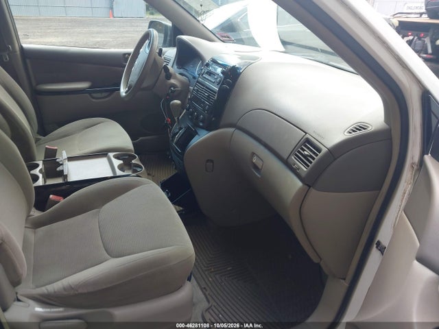 46281108 :رقم المزاد ، 5TDZA23C54S051955 vin ، 2004 Toyota Sienna Le مزاد بيع