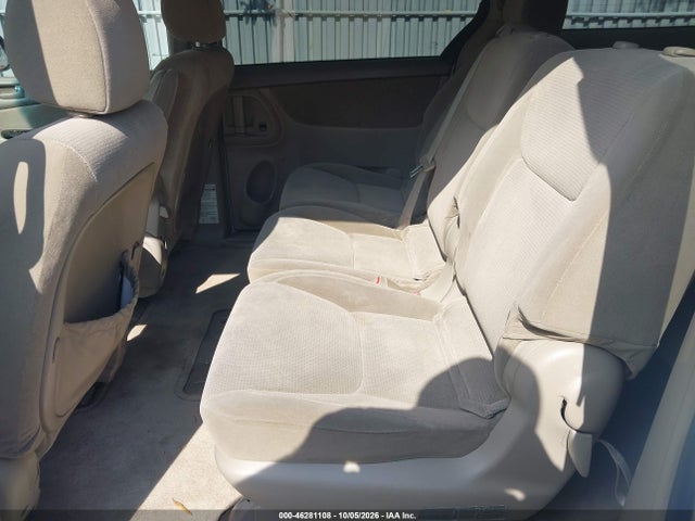 46281108 :رقم المزاد ، 5TDZA23C54S051955 vin ، 2004 Toyota Sienna Le مزاد بيع