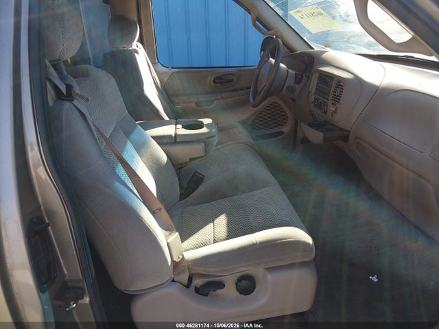 Продаж на аукціоні авто 2002 Ford F-150 Lariat/xl/xlt, vin: 1FTRX17W42NA83067, номер лоту: 46281174