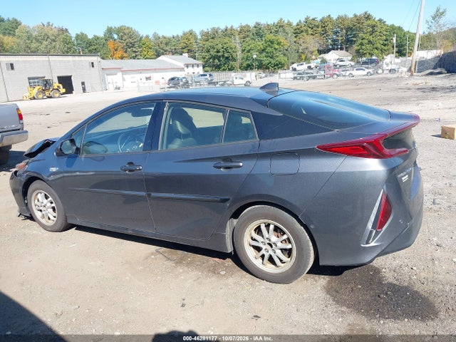 46281177 :رقم المزاد ، JTDKARFP8H3004841 vin ، 2017 Toyota Prius Prime Advanced مزاد بيع