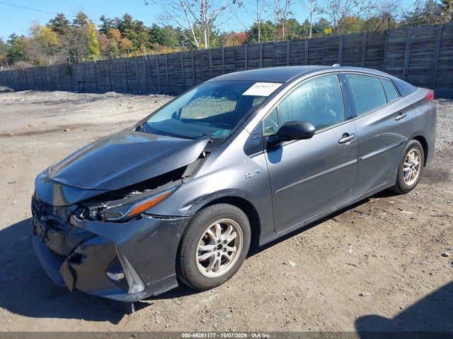 46281177 :رقم المزاد ، JTDKARFP8H3004841 vin ، 2017 Toyota Prius Prime Advanced مزاد بيع