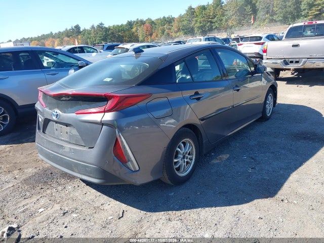 46281177 :رقم المزاد ، JTDKARFP8H3004841 vin ، 2017 Toyota Prius Prime Advanced مزاد بيع