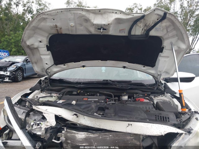 Продажа на аукционе авто 2018 Honda Civic Ex, vin: 19XFC2F75JE035708, номер лота: 46281228