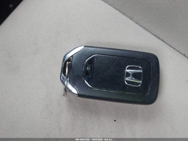 Продажа на аукционе авто 2018 Honda Civic Ex, vin: 19XFC2F75JE035708, номер лота: 46281228