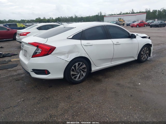 Продажа на аукционе авто 2018 Honda Civic Ex, vin: 19XFC2F75JE035708, номер лота: 46281228