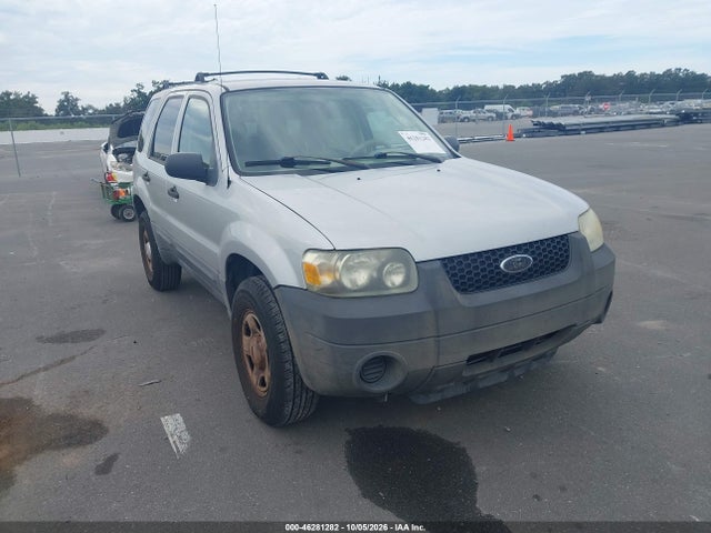 46281282 :رقم المزاد ، 1FMCU02Z46KA96897 vin ، 2006 Ford Escape Xls مزاد بيع