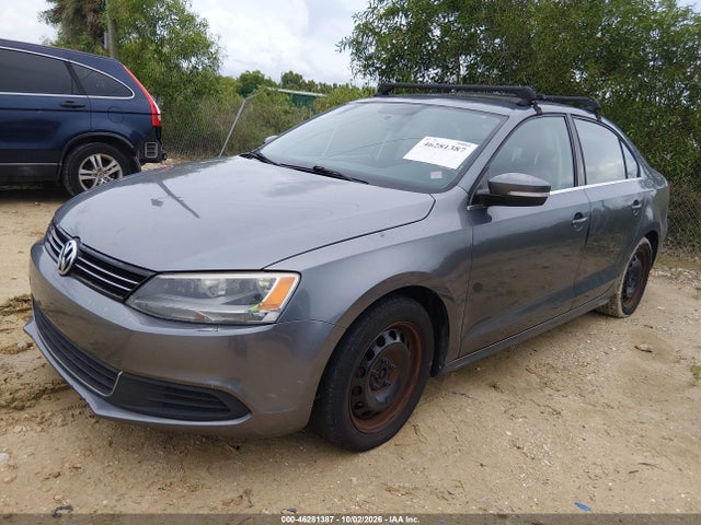 46281387 :رقم المزاد ، 3VWDP7AJ7DM415944 vin ، 2013 Volkswagen Jetta 2.5l Se مزاد بيع