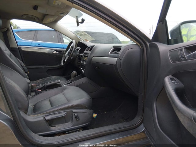 46281387 :رقم المزاد ، 3VWDP7AJ7DM415944 vin ، 2013 Volkswagen Jetta 2.5l Se مزاد بيع
