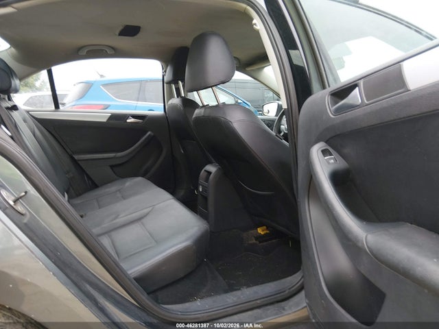 46281387 :رقم المزاد ، 3VWDP7AJ7DM415944 vin ، 2013 Volkswagen Jetta 2.5l Se مزاد بيع
