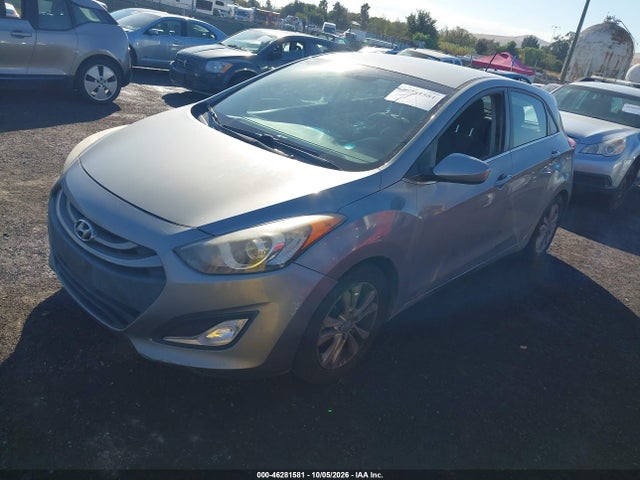 2015 Hyundai Elantra Gt მანქანა იყიდება აუქციონზე, vin: KMHD35LH5FU242366, აუქციონის ნომერი: 46281581