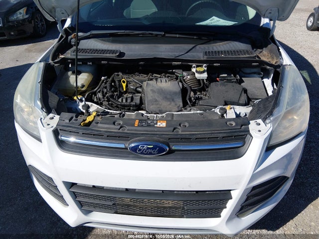 1FMCU9GX4FUA82921 Ford ESCAPE SE