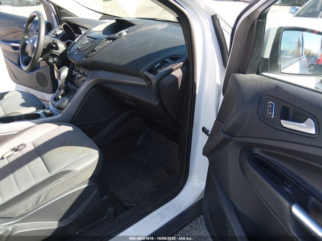 1FMCU9GX4FUA82921 Ford ESCAPE SE