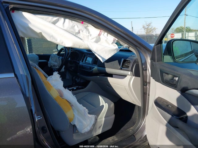 46281858 :رقم المزاد ، 5TDZKRFH0GS179036 vin ، 2016 Toyota Highlander Le V6 مزاد بيع