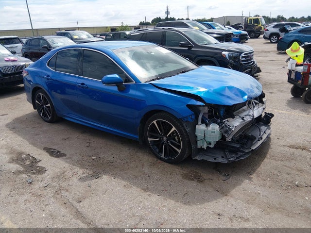 46282140 :رقم المزاد ، 4T1B61HK0JU119935 vin ، 2018 Toyota Camry Xse مزاد بيع