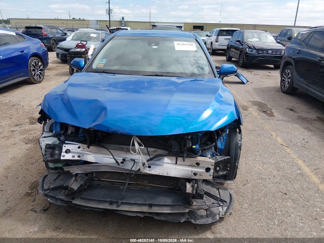 46282140 :رقم المزاد ، 4T1B61HK0JU119935 vin ، 2018 Toyota Camry Xse مزاد بيع