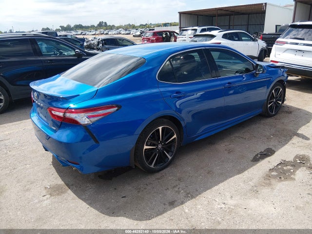 46282140 :رقم المزاد ، 4T1B61HK0JU119935 vin ، 2018 Toyota Camry Xse مزاد بيع