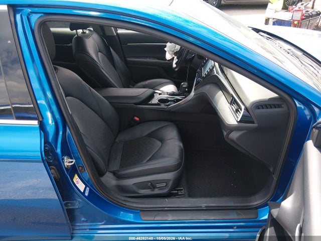 46282140 :رقم المزاد ، 4T1B61HK0JU119935 vin ، 2018 Toyota Camry Xse مزاد بيع