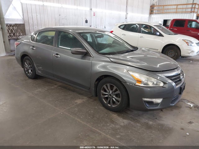 2015 Nissan Altima 2.5 S მანქანა იყიდება აუქციონზე, vin: 1N4AL3AP0FC457901, აუქციონის ნომერი: 46282179