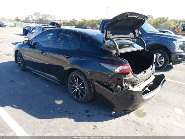 2021 Toyota Camry Se მანქანა იყიდება აუქციონზე, vin: 4T1G11AK5MU492830, აუქციონის ნომერი: 46282261