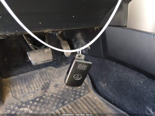 Auction sale of the 2018 Toyota Rav4 Limited, vin: JTMDFREV9JD256575, lot number: 46282378