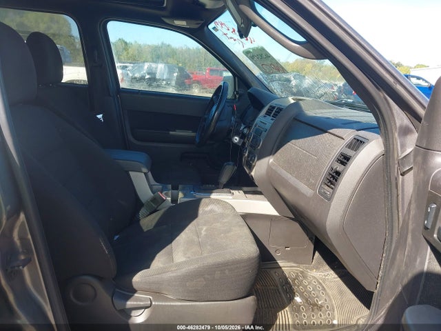 46282479 :رقم المزاد ، 1FMCU03799KA88280 vin ، 2009 Ford Escape Xlt مزاد بيع