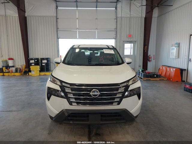 46282480 :رقم المزاد ، 5N1BT3BA8RC672869 vin ، 2024 Nissan Rogue Sv Fwd مزاد بيع