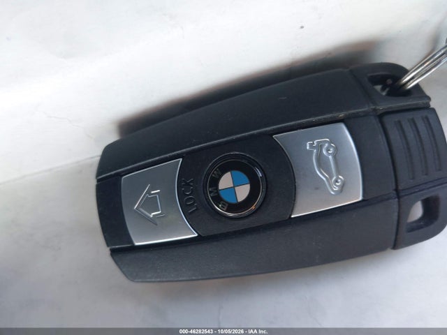 2011 Bmw 328i მანქანა იყიდება აუქციონზე, vin: WBAPH5G59BNM80211, აუქციონის ნომერი: 46282543