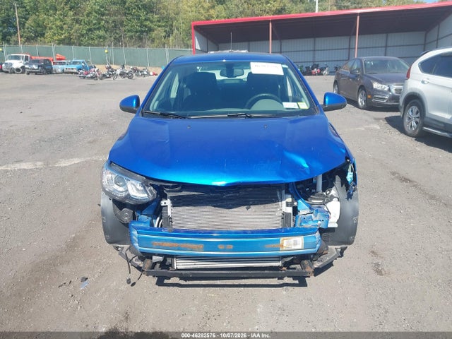 2020 Chevrolet Sonic Fwd  Lt მანქანა იყიდება აუქციონზე, vin: 1G1JD5SB6L4118600, აუქციონის ნომერი: 46282576