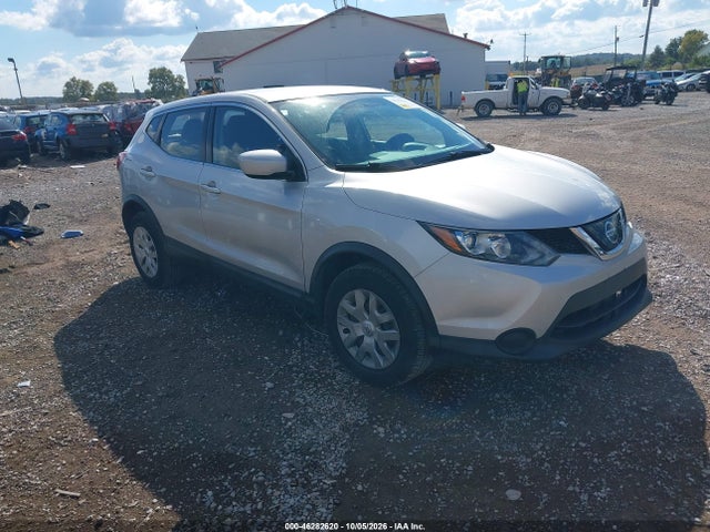 Auction sale of the 2018 Nissan Rogue Sport S, vin: JN1BJ1CR7JW256188, lot number: 46282620