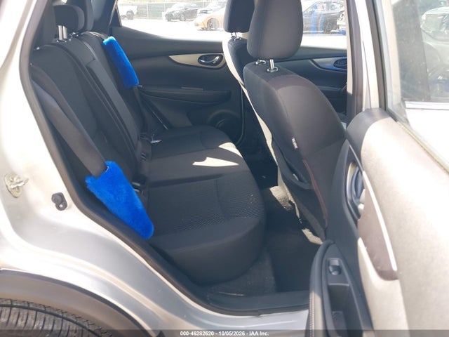 2018 Nissan Rogue Sport S მანქანა იყიდება აუქციონზე, vin: JN1BJ1CR7JW256188, აუქციონის ნომერი: 46282620
