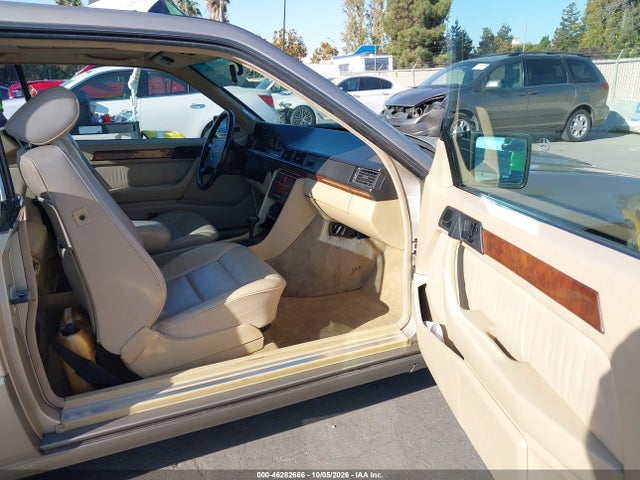 Продаж на аукціоні авто 1990 Mercedes-benz 300 Ce, vin: WDBEA51DXLB137035, номер лоту: 46282666