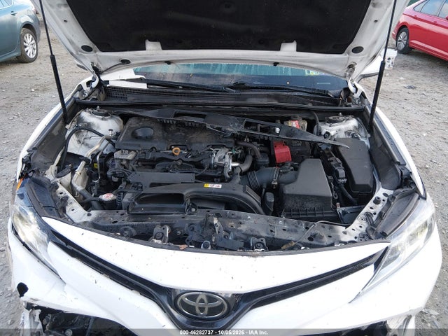 46282737 :رقم المزاد ، 4T1B11HKXJU540429 vin ، 2018 Toyota Camry Le مزاد بيع