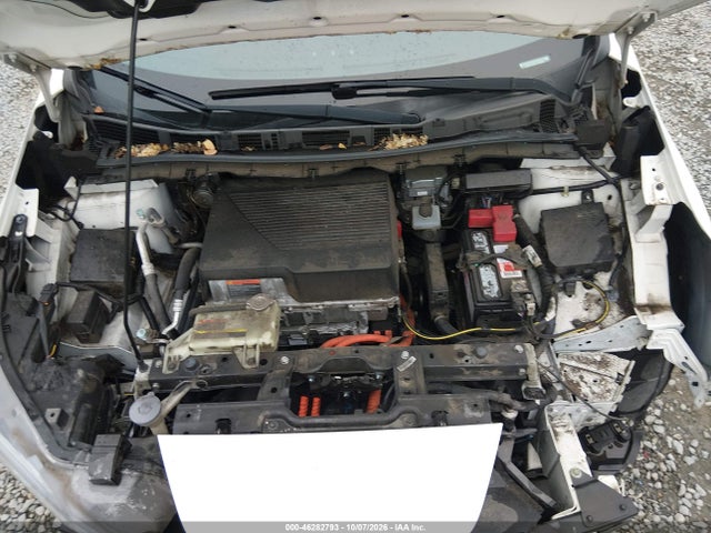 1N4AZ1CP2JC306826 Nissan LEAF S