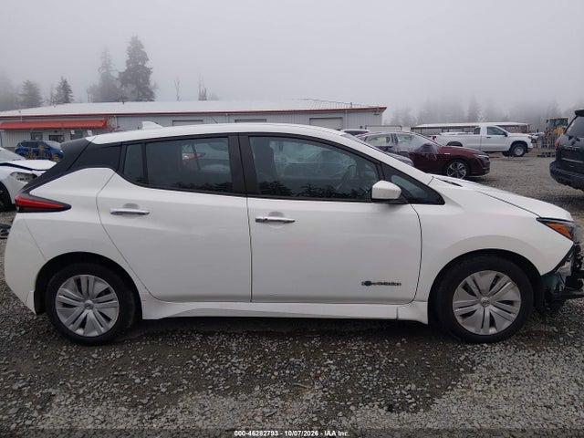 1N4AZ1CP2JC306826 Nissan LEAF S