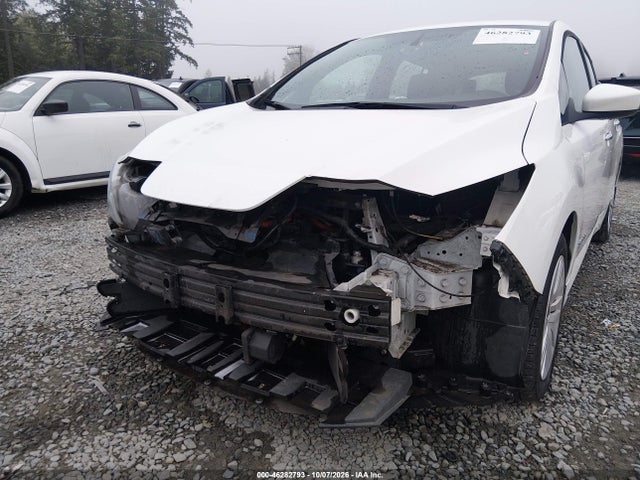 1N4AZ1CP2JC306826 Nissan LEAF S