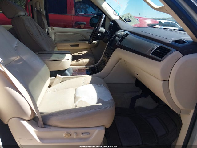 Продажа на аукционе авто 2008 Cadillac Escalade Standard, vin: 1GYEC63858R204778, номер лота: 46282794