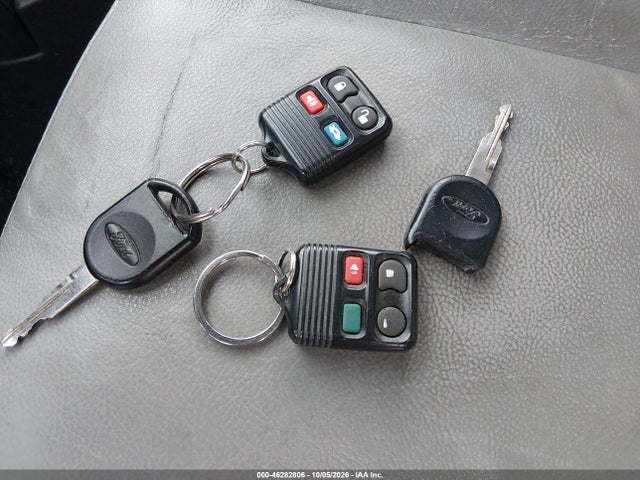 46282806 :رقم المزاد ، 1FAHP37N16W157422 vin ، 2006 Ford Focus Zx5 مزاد بيع
