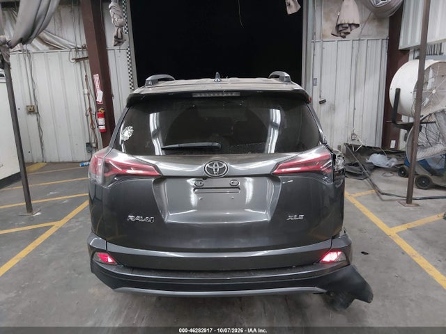 Toyota Rav4 Xle 2018 JTMWFREV5JJ186194 Image 15