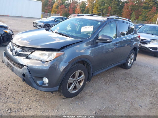 Toyota Rav4 Xle 2015 JTMRFREV4FD164951 Image 2