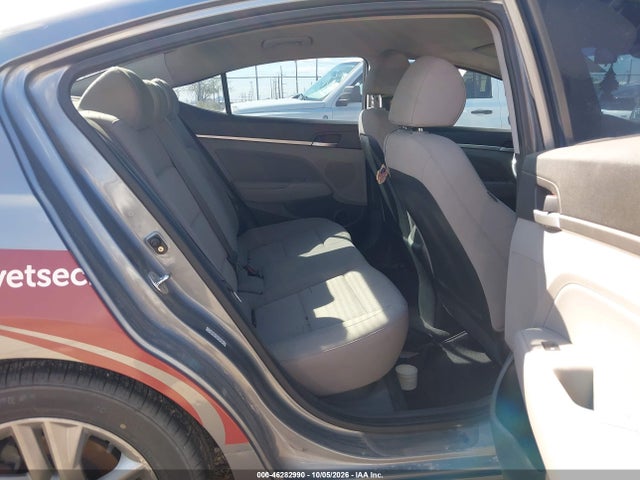KMHD84LF2KU764439 Hyundai ELANTRA SEL