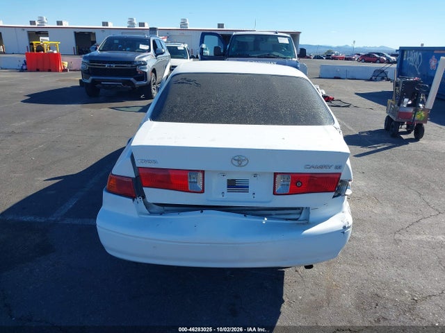 46283025 :رقم المزاد ، 4T1BG22K9YU940957 vin ، 2000 Toyota Camry Ce مزاد بيع