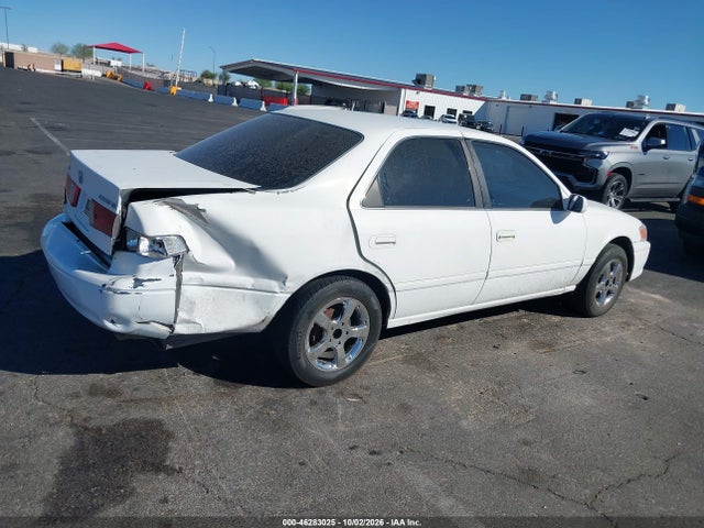46283025 :رقم المزاد ، 4T1BG22K9YU940957 vin ، 2000 Toyota Camry Ce مزاد بيع